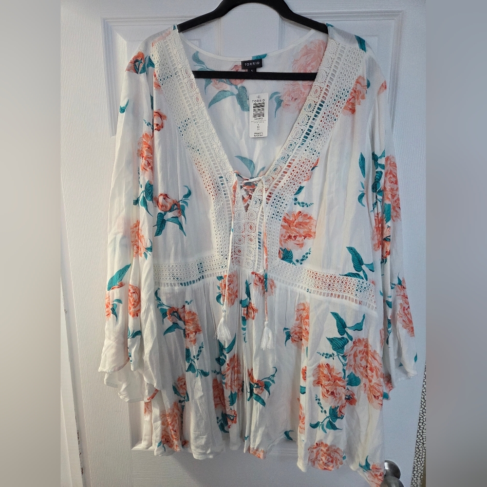 Torrid White Floral Lace-Up Boho Tunic